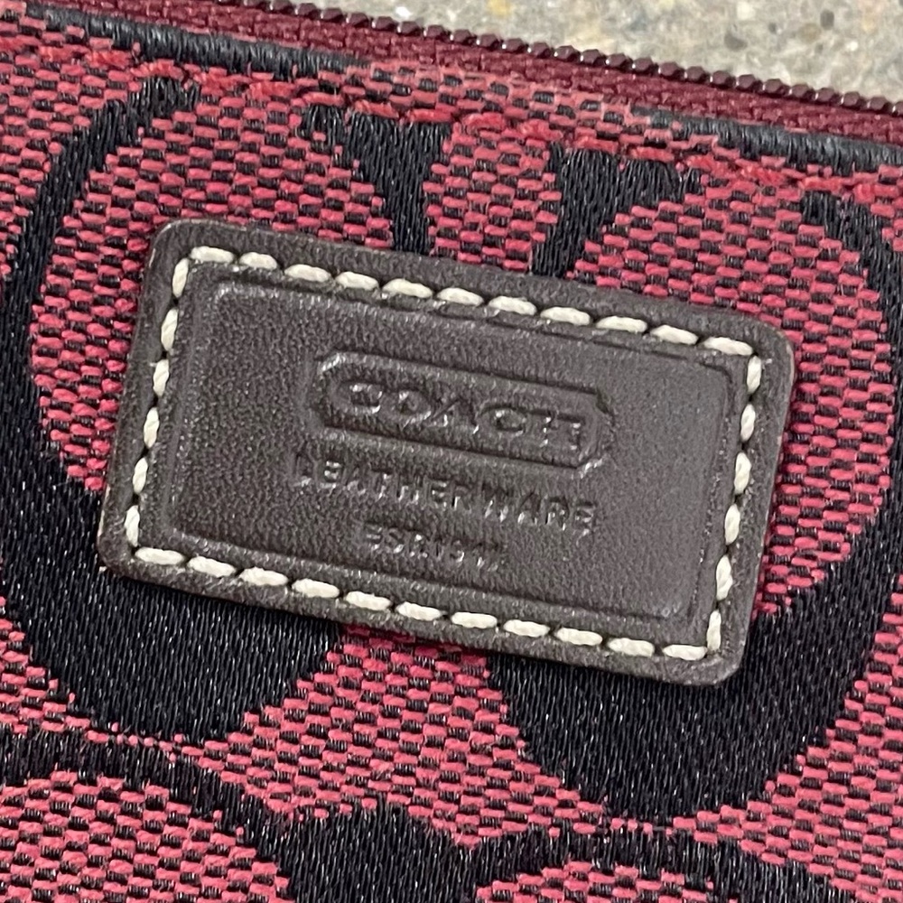 Vintage Y2K small red Coach wristlet wallet EUC - Picture 8 of 10